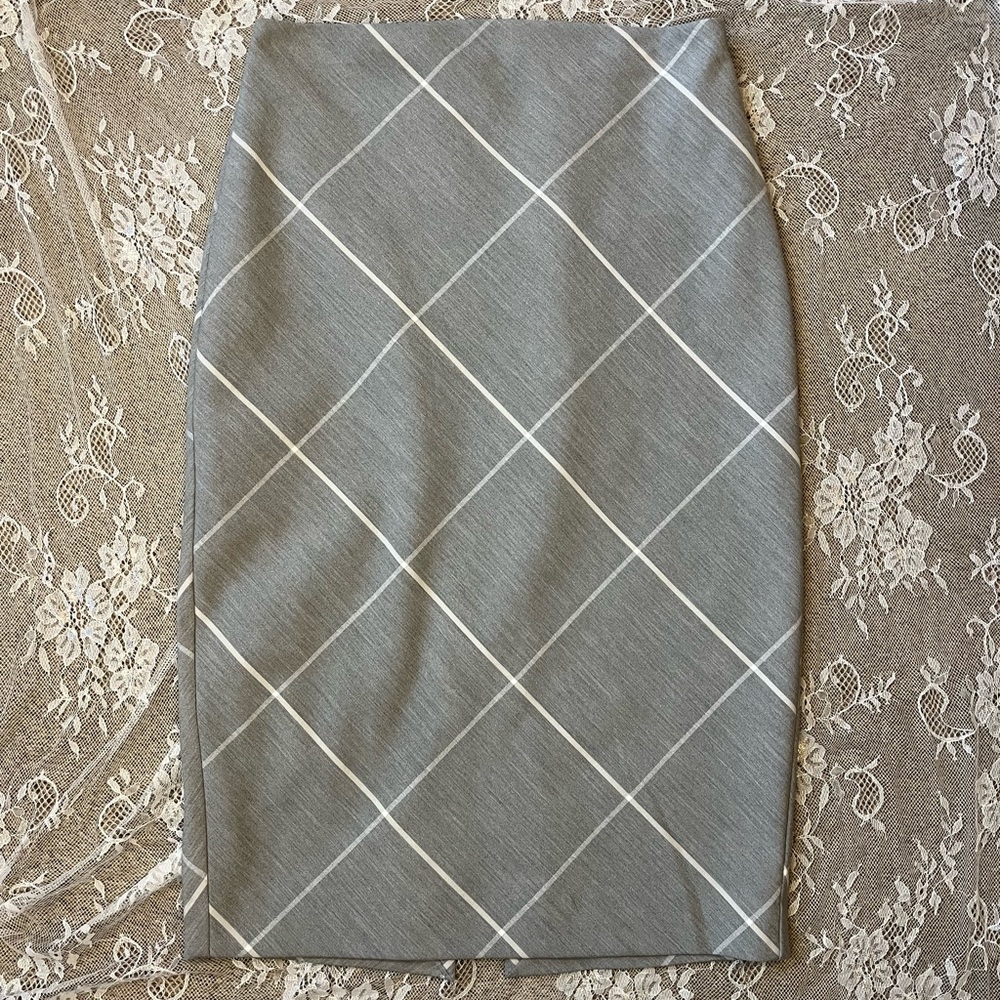 Express Gray and White Diamond Pattern Pencil Skirt
